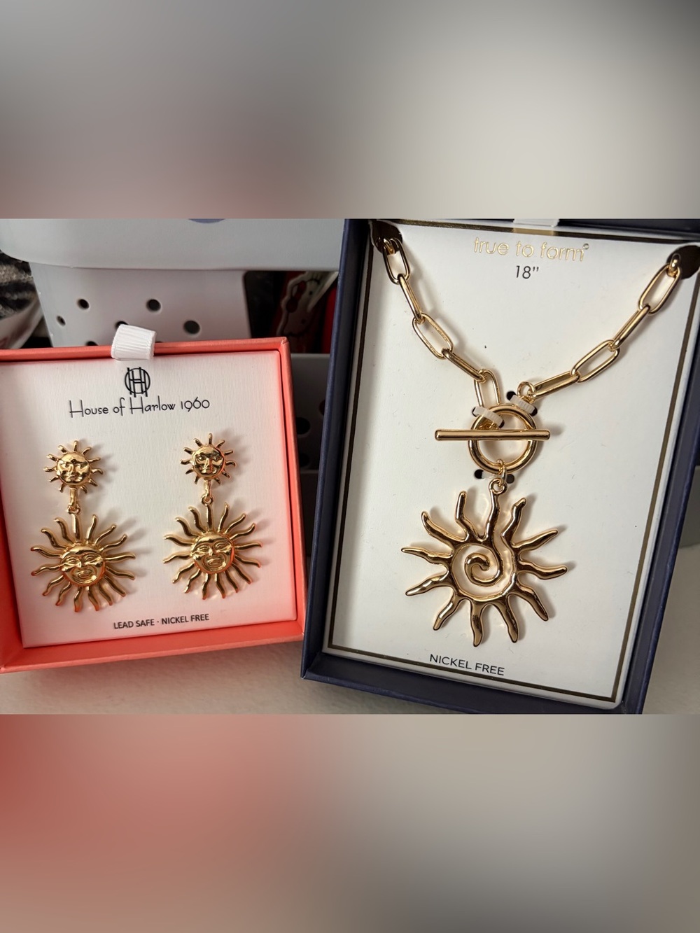 Sunburst Pendant Necklace with Matching Dangling Earrings